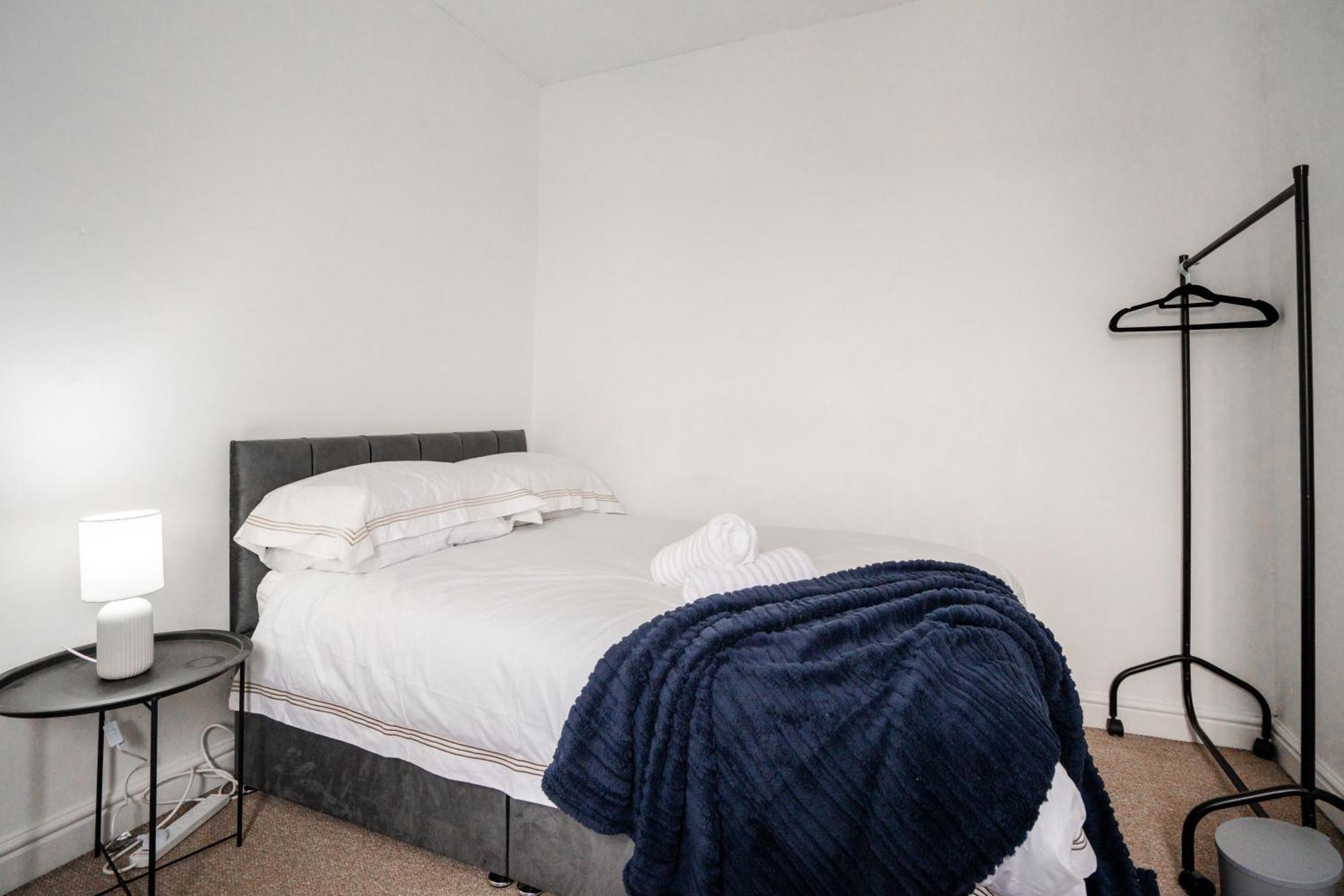 Modern & Spacious - Pool Table - Free Parking - Sleeps 10 Manchester Exterior photo
